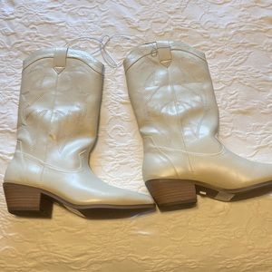 American Eagle Mid Calf Cowgirl boots